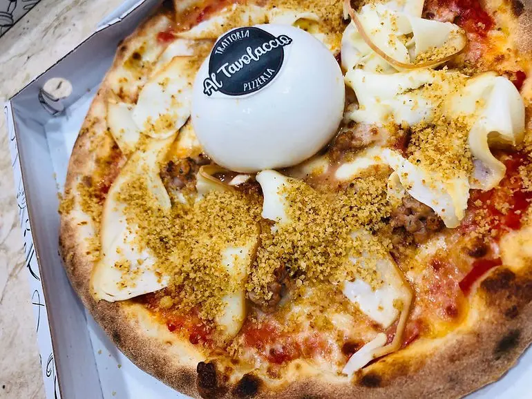 Pizza speciale Mazara del Vallo, pizza con burrata a Mazara del Vallo, Al Tavolaccio, Al Tavolaccio Mazara