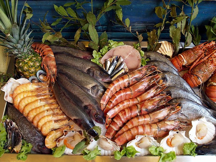 Cosa mangiare a Castellammare del Golfo, pesce fresco, pesce, gamberi, frutti di mare