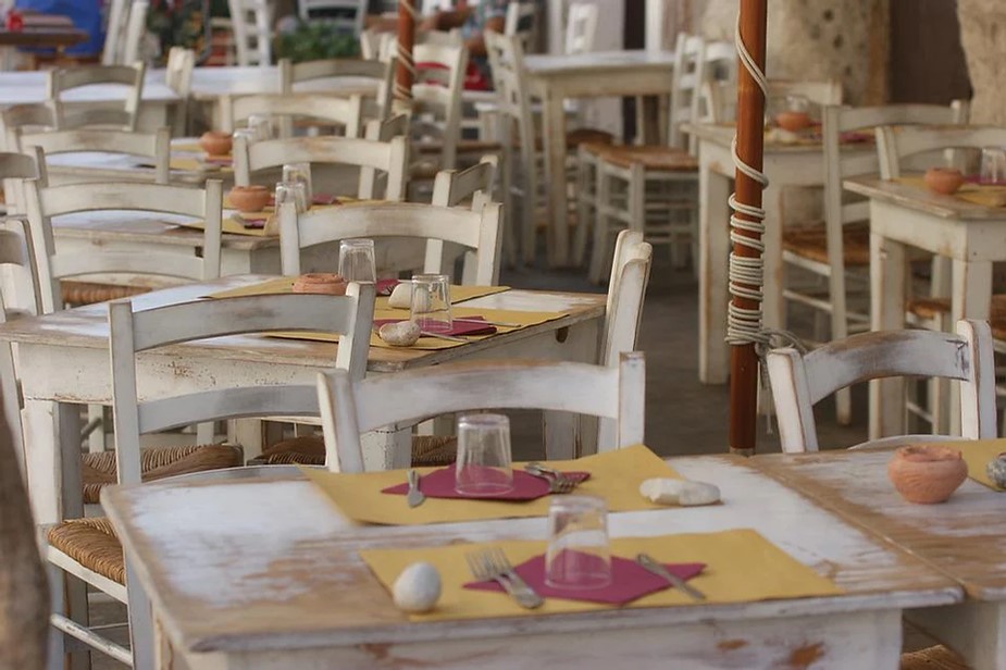 Ristorante Favignana, tavolo ristorante, trattoria