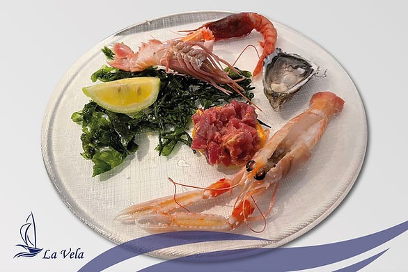 Cosa Mangiare a Mazara, dove mangiare a Mazara, Ristorante La Vela, cruditè di mare, piatto di pesce, ristorante