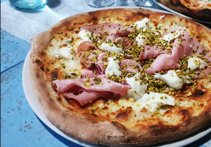 Migliori pizzerie Palermo, pizza, inquadratura ravvicinata pizza
