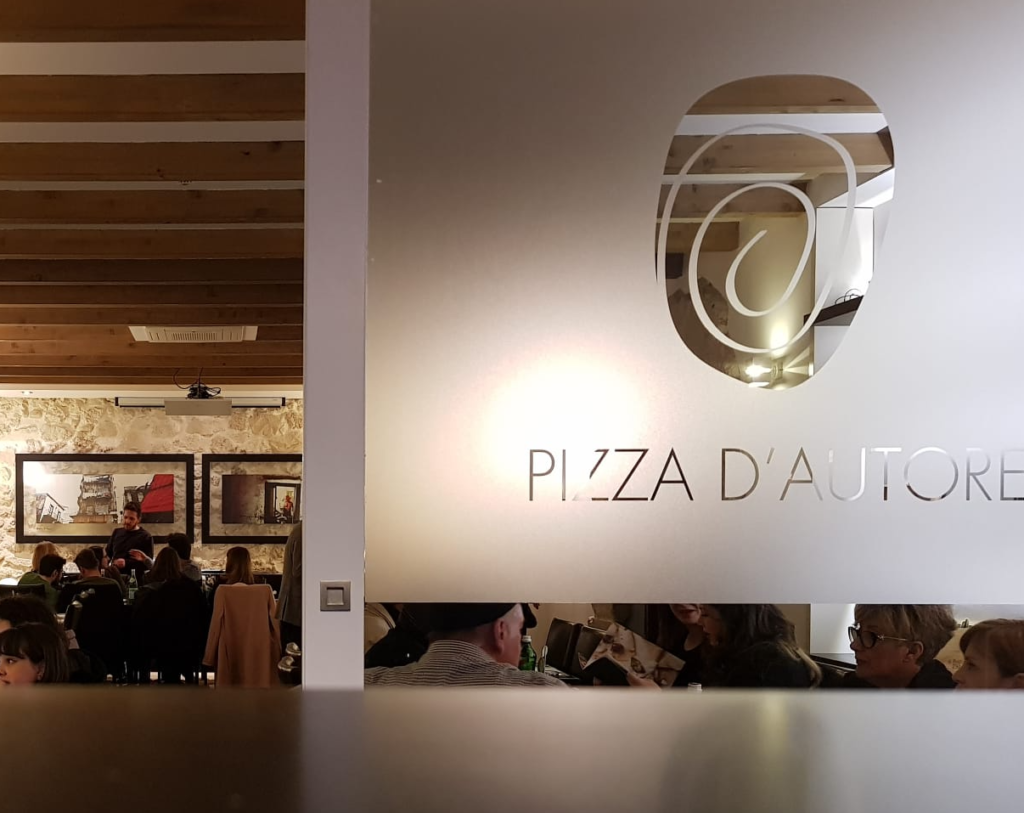 Pizzeria Favara, pizza d'Autore, interno pizzeria