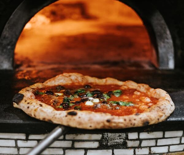 Migliori pizzerie Pantelleria, migliori pizze Pantelleria, pizza nel forno a legna