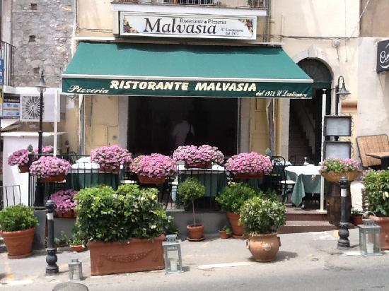 Dove mangiare a Taormina, ristoranti a Taormina, ristorante Malvasia, ristorante