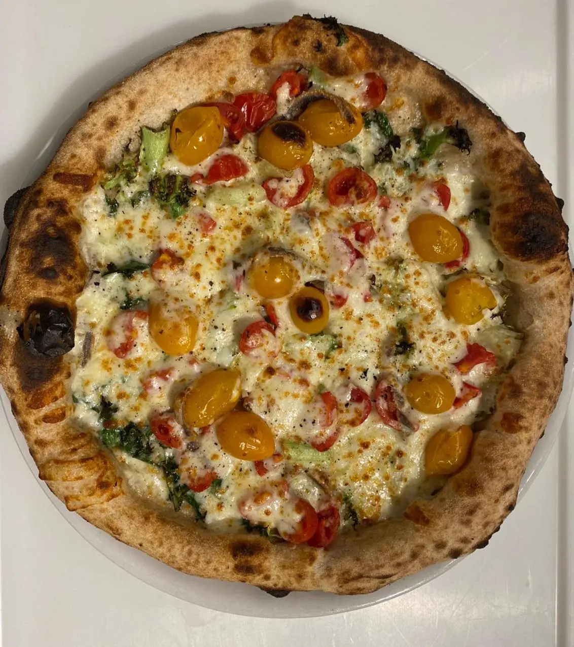 Le migliori pizzerie a Messina, Pizzerie dove mangiare a Messina , Pizzeria Farine, Piatto, Pizza