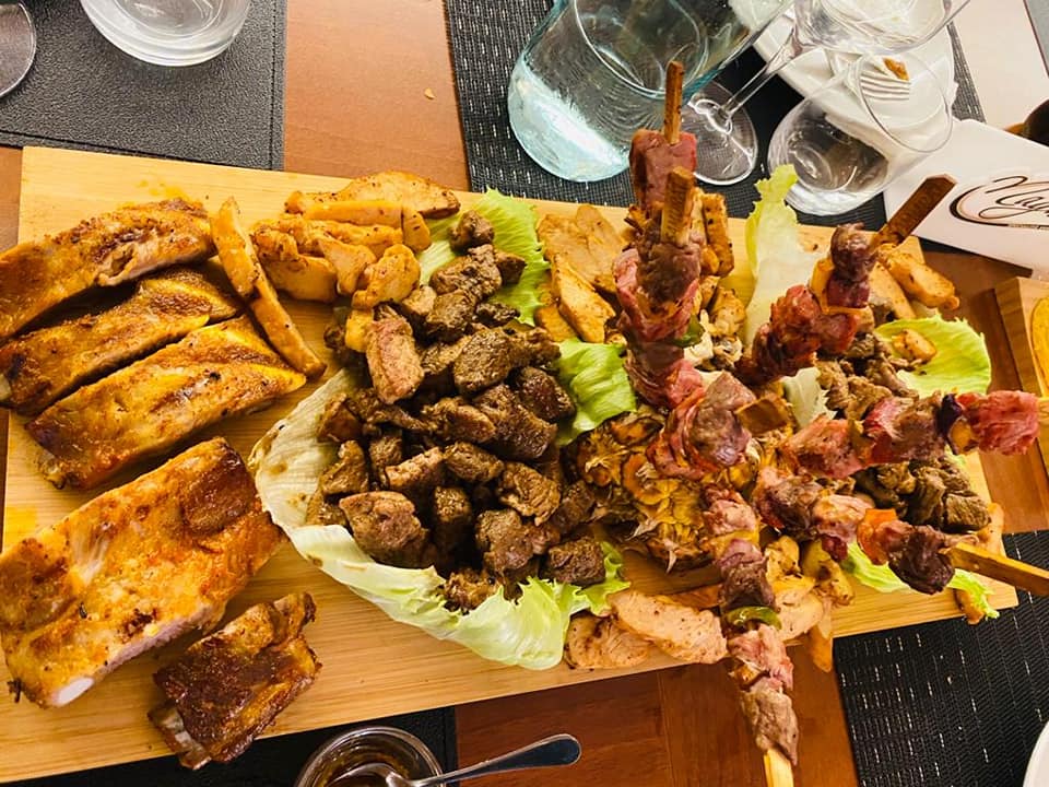 Dove mangiare a Milazzo, 8 ristoranti consigliati a Milazzo, Ristorante, Ristorante Naguarà, Piatto, Carne, Arrosticini, Tagliata, Cucina Venezuelana