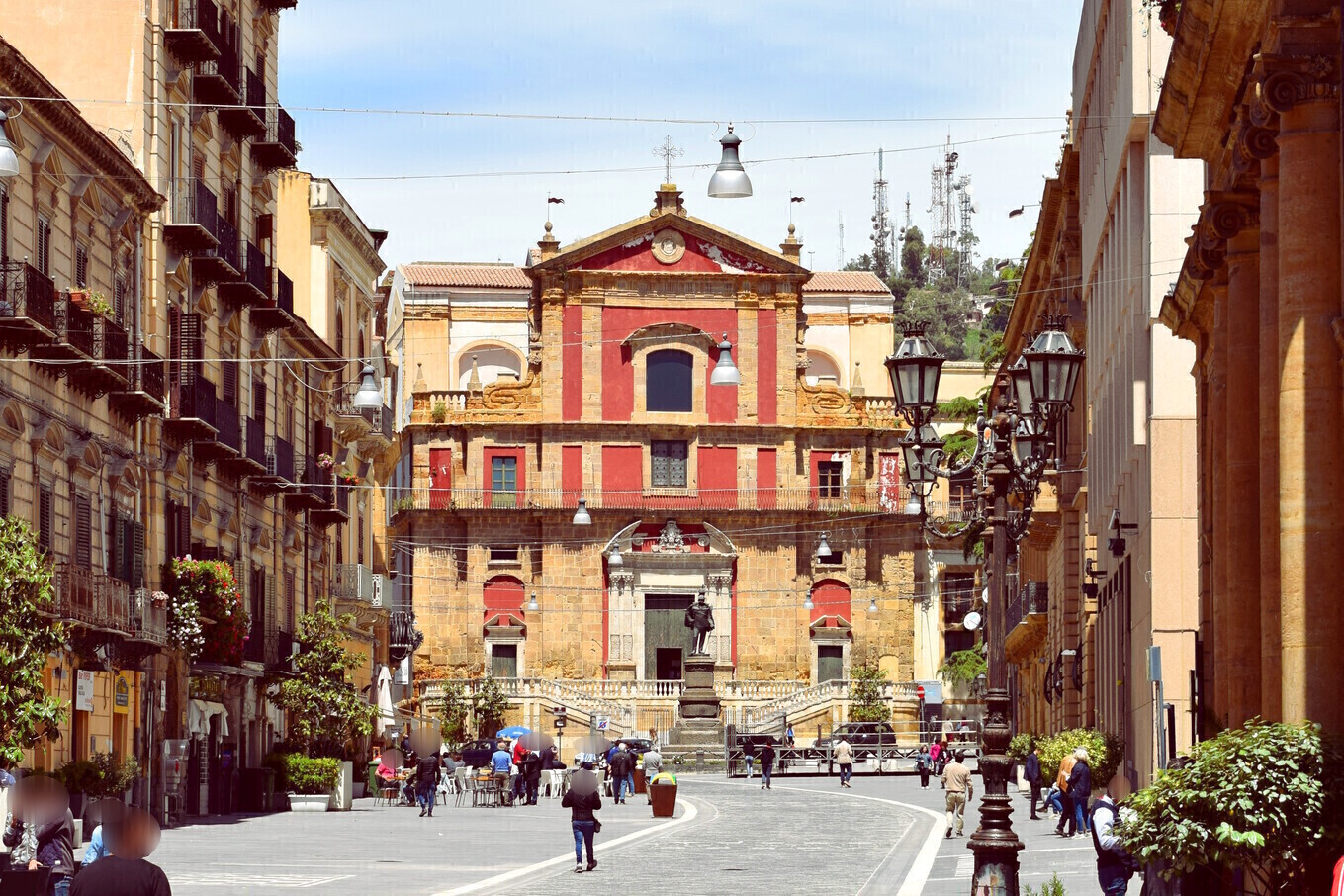 Aperitivo a Caltanissetta: i 6 migliori locali in città, Caltanissetta, Sicilia, Sant'Agata al Collegio, Piazza, Chiesa, Turisti