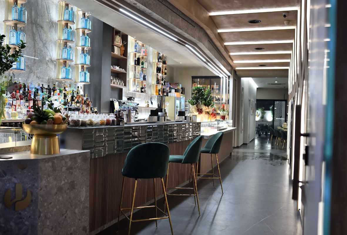 Dove mangiare a Canicattì: interno del locale Piccadilly Bar e Bistrot, architettura, ristorante