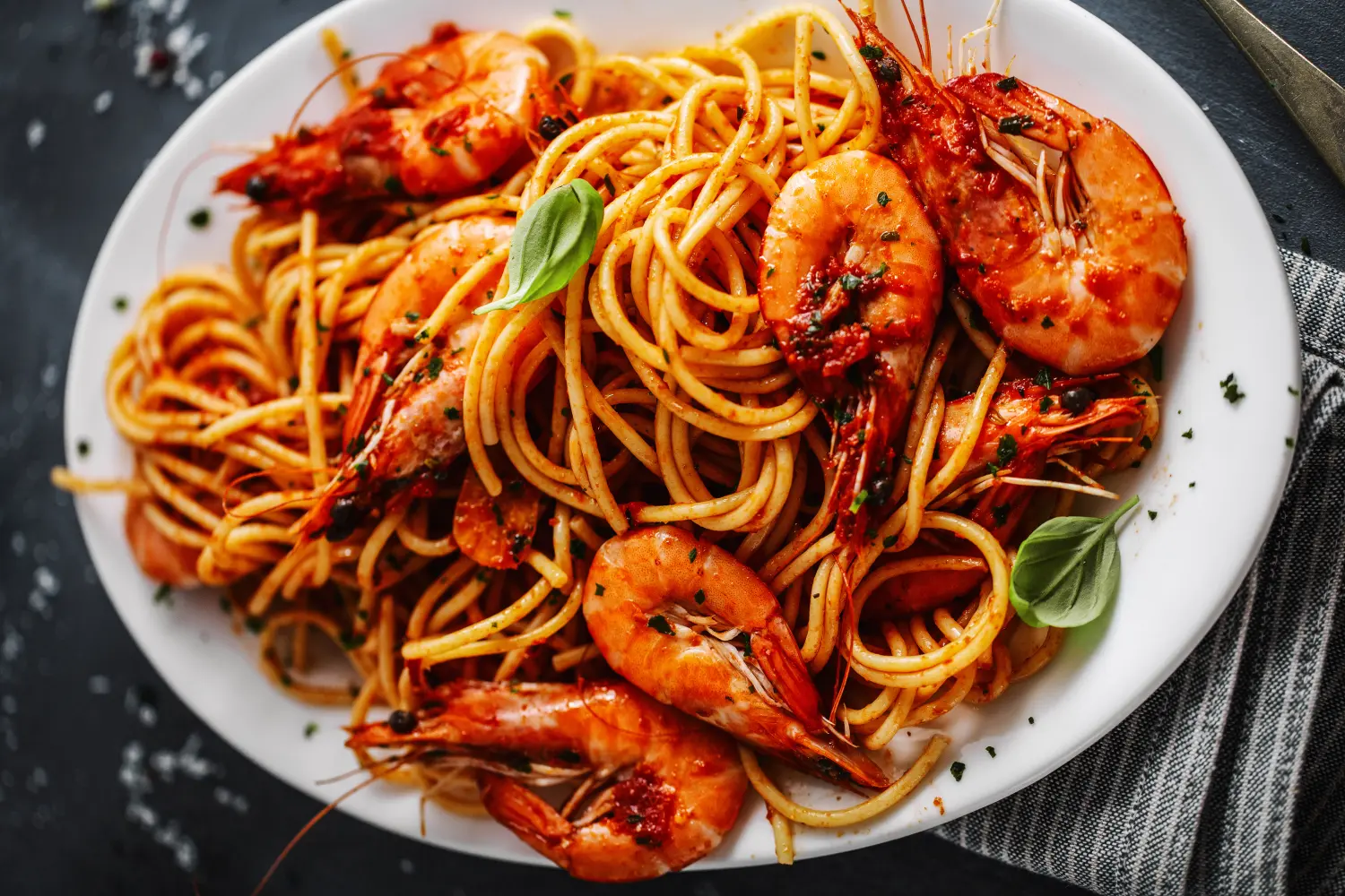 Dove mangiare a Caltagirone, migliori ristoranti Caltagirone, Caltagirone, Sicilia, Ristorante L'Arco Antico, Primo Piatto, Pasta, Spaghetti con Frutti di Mare, Primo Piatto di Pesce
