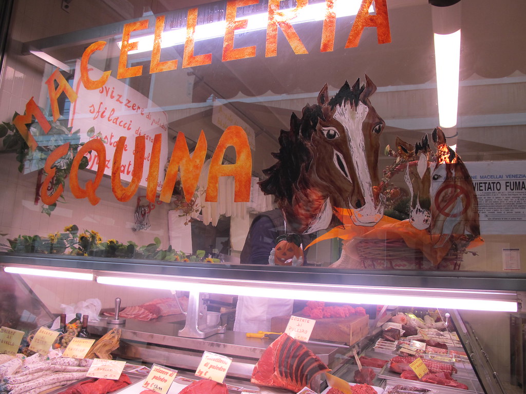 Cosa mangiare a Catania: 8 cose da provare, Catania, Carne di Cavallo, Macelleria Equina