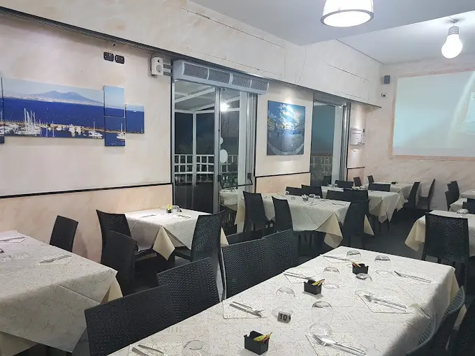 Migliori pizzerie a Gela, Pizzeria Ristorante Bella Napoli, Interni, Arredamento