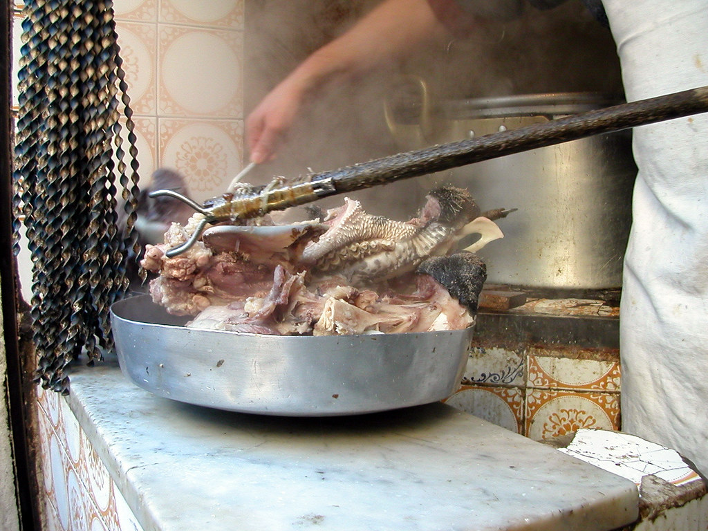 cosa mangiare a Palermo, piatto tipico, cucina tipica palermitana, quarume palermitano, zuppa di frattaglie di carne